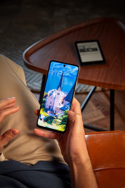 Produktbild TCL 40 NxtPaper (256 GB, Midnight Blue, 6.78", Dual SIM, 50 Mpx, 4G)