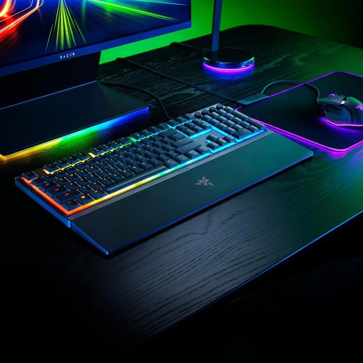 Actual product image Razer Ornata V3 (Germany, Cable)