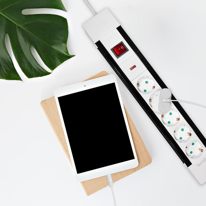 Actual product image LogiLink socket strip (5x, CEE 7/3, 3 m)