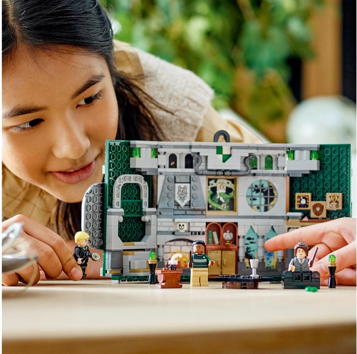 Actual product image LEGO House Banner Slytherin (76410, LEGO Harry Potter)