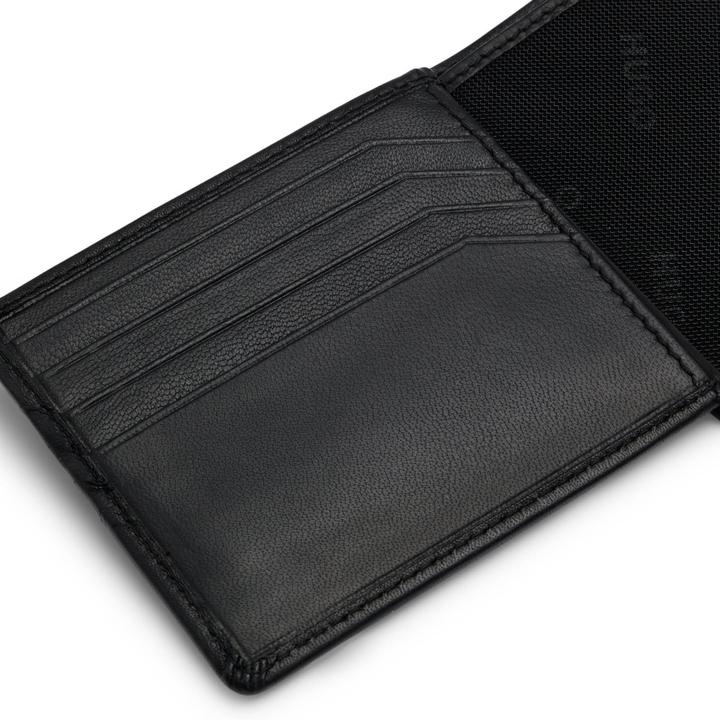 Actual product image HUGO Subway Trifold
