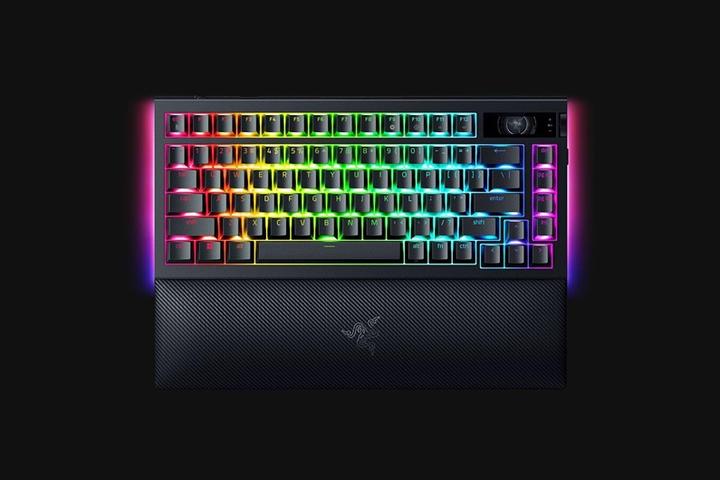 Produktbild Razer BlackWidow V4 Pro (USA, Kabelgebunden, Kabellos)