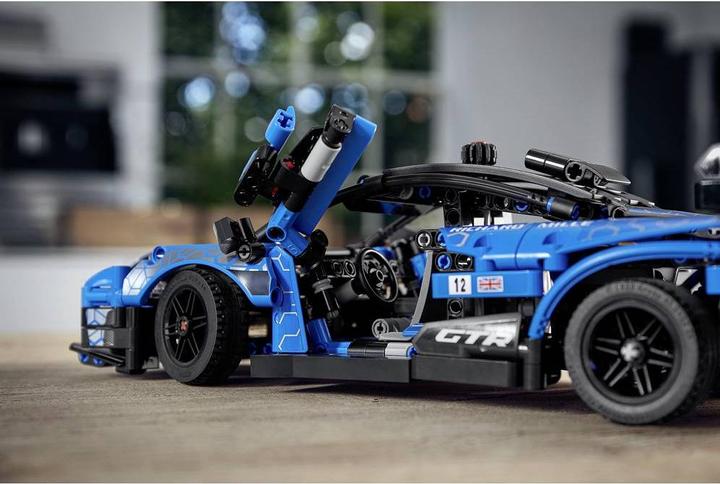 Actual product image LEGO McLaren Senna GTR (42123, LEGO Technic)