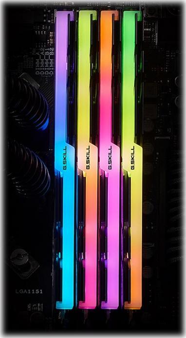 Produktbild G.Skill Trident Z RGB (2 x 32GB, 4400 MHz, DDR4-RAM, DIMM)