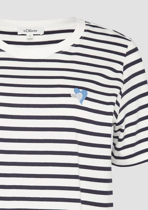 Produktbild S.Oliver T-Shirt Gestreiftes T-Shirt im Relaxed Fit mit Herz-Stickerei (42)