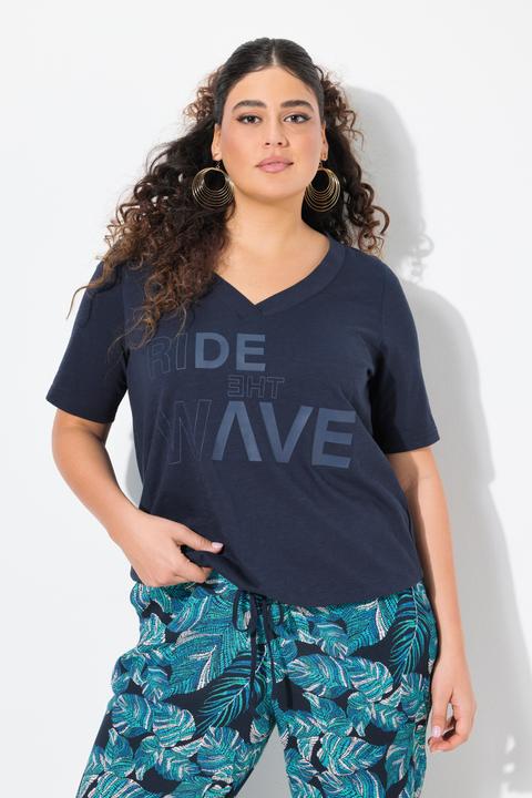 Actual product image Ulla Popken Ride The Wave Short Sleeve V-Neck Graphic Tee (56)