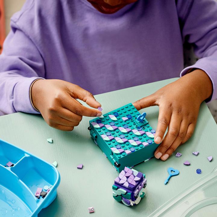 Produktbild LEGO Geheimbox mit Schlüsselhalter (41925, LEGO Dots)