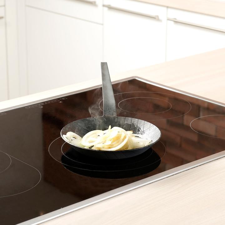 Produktbild Tornwald-Schmiede Kaltgeschmiedete Bratpfanne mit Rauten-Prägung (Bratpfanne, Carbonstahl)