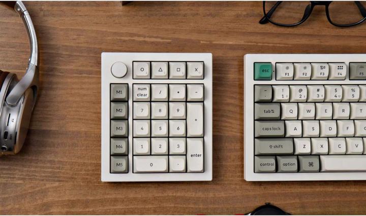 Actual product image Keychron Q0 Max (Numeric keypad, Cable, Wireless)