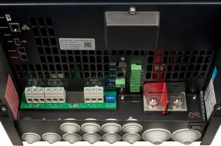 Actual product image Victron Energy EasySolar-II 48/5000/70-50 MPPT 250/100 GX