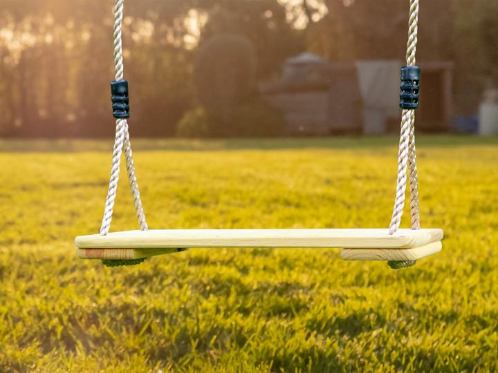 Actual product image Axi Single Attachment Swing White/Brown