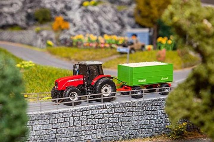 Produktbild Faller MF Traktor mit Hackschnitzelan
