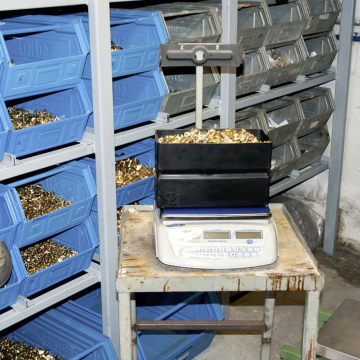 Actual product image PCE Instruments Inventory scale