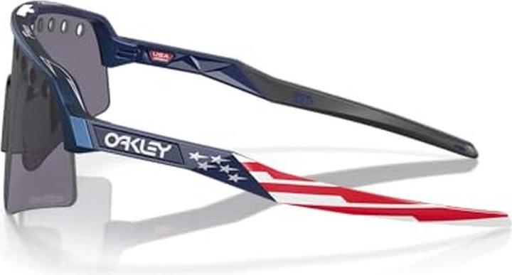 Actual product image Oakley Sutro Lite Sweep (Blue Colorshift, Grey)