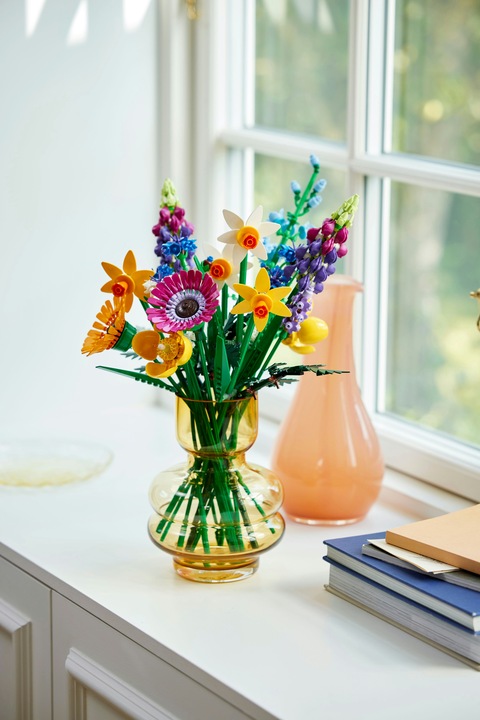 Actual product image LEGO Wildflower Bouquet (10313, LEGO Icons, LEGO Botanical)