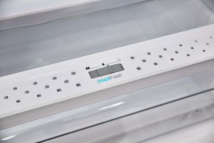 Actual product image Sharp SJ-LD125E0XS-EU (126 l)