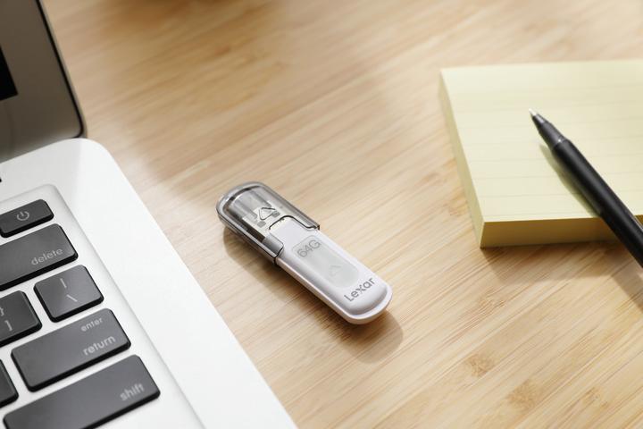 Actual product image Lexar JumpDrive V100 (128 GB, USB-A)