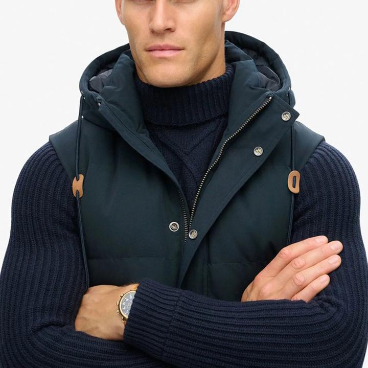 Actual product image Superdry hooded seeveess jacket everest (L)