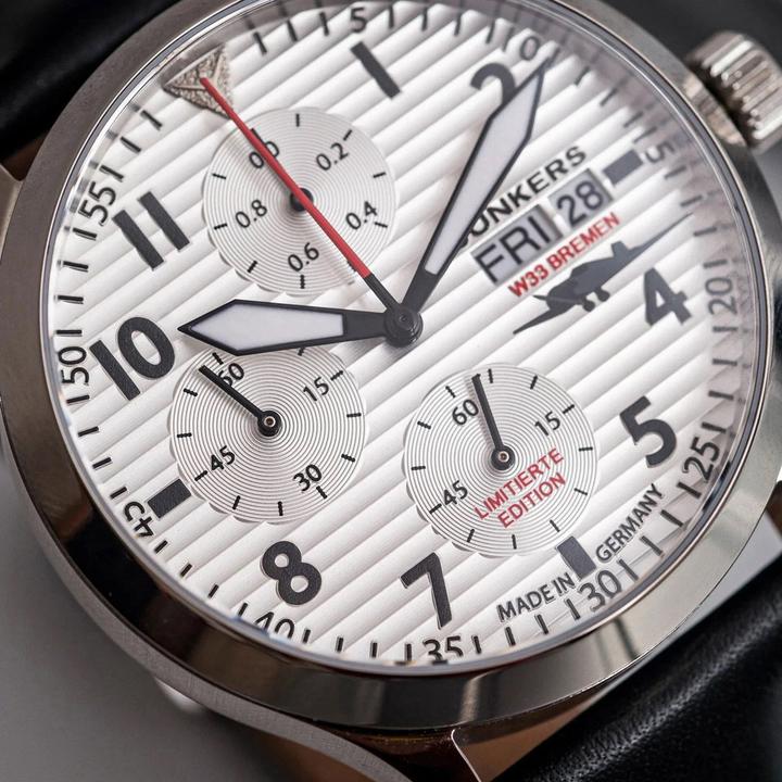 Produktbild Junkers W33 Limited Editon (Fliegeruhr, 42 mm)