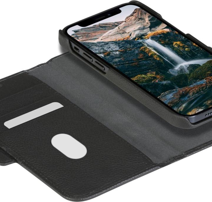 Actual product image dbramante1928 New York (Apple iPhone 13)