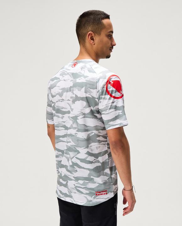Actual product image Endura Mountain Camo LTD (L)