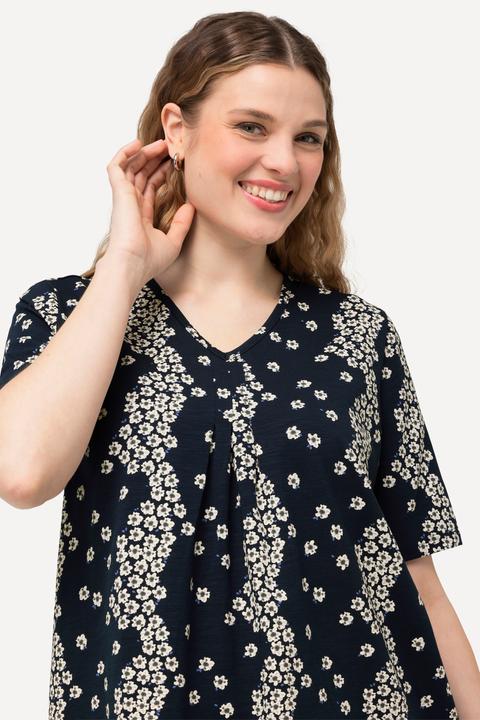 Immagine prodotto Ulla Popken T-shirt a fiori con pieghe decorative, scollatura a V e mezze maniche (42, 44)