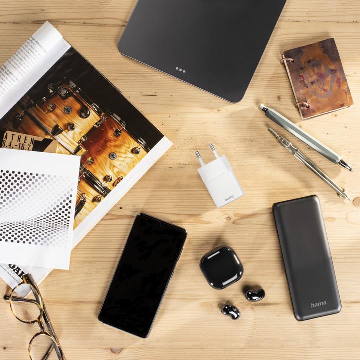 Actual product image Hama Mini Charger, Power Delivery (PD)/Qualcomm®, 20 Watt, White (20 W, 1 portion)