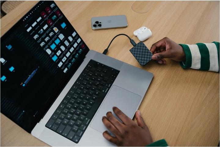 Actual product image Verbatim Disque SSD externe Store'N'Go Mini Diamond USB-C - 2To (Noir) (2 TB)