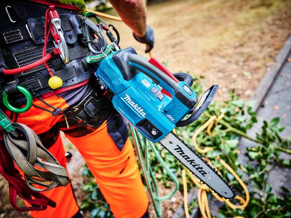 Actual product image Makita DUC254Z (Battery chain saw)