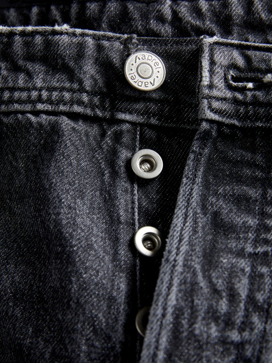 Actual product image Aprel Relaxed Fit Jeans Relaxed Fit Jeans (30)