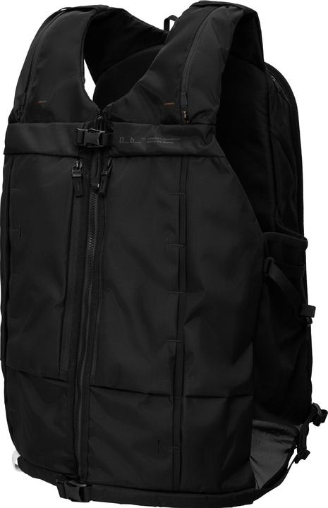 Actual product image D_b_ Snow Pro Vest (8 l)