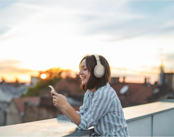 Produktbild Belkin Soundform Surround (NC, 60 h, Kabellos, Kabelgebunden)