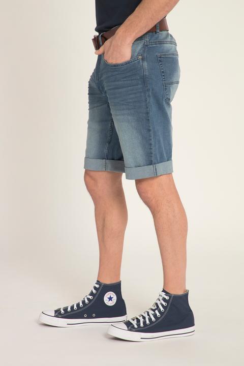 Image du produit JP1880 Bermuda en jean ultra-léger. Coupe Regular Fit, 5 poches. Disponible jusqu'au 74. (70)
