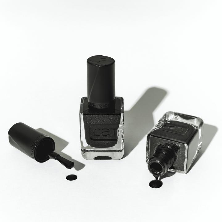 Actual product image Catrice GEL AFFAIR Nail Lacquer (#d0a791, Gel-Effect Nail Polish)