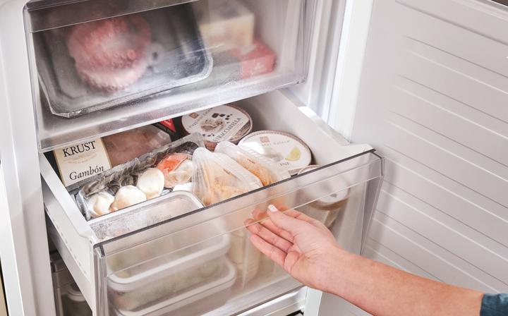 Produktbild Candy CNCQ2T618EW (355 l)