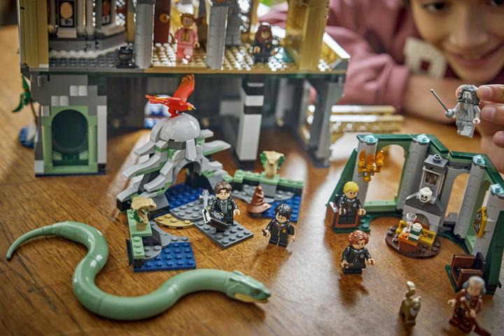 Produktbild LEGO Hogwarts Ostflügel (76473, LEGO Harry Potter)