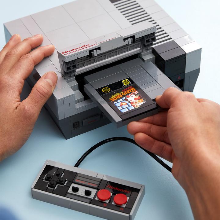 Produktbild LEGO Nintendo Entertainment System (71374, LEGO Seltene Sets)