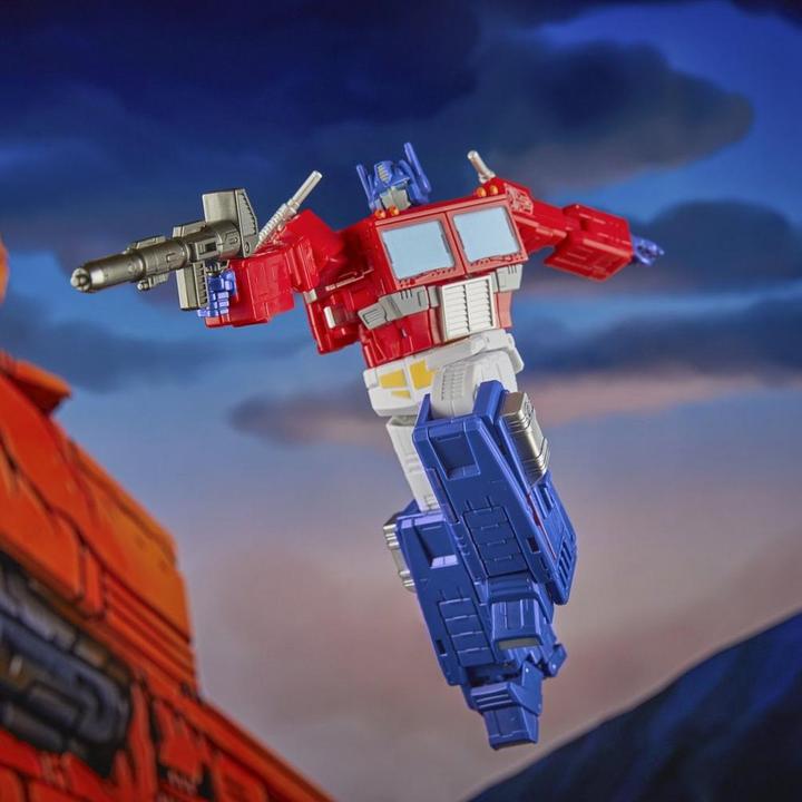 Produktbild Hasbro The Transformers: The Movie Generations Studio Series Commander Class Actionfigur Optimus Prime 18 c