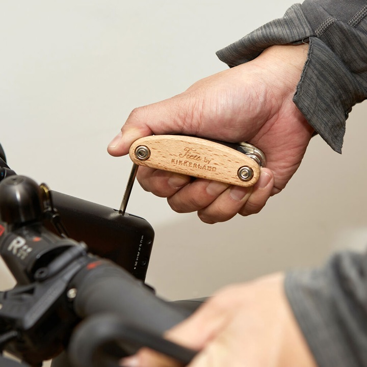 Immagine prodotto Kikkerland Attrezzo per bicicletta 16 in 1 (BB68)