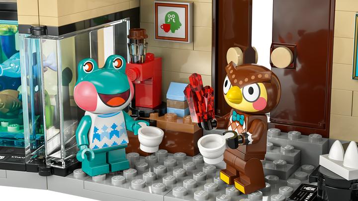 Actual product image LEGO Blathers's museum collection (77056, LEGO Animal Crossing)