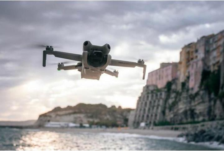 Actual product image DJI Mini 4 Pro (RC 2) (34 min, 249 g, 48 Mpx)