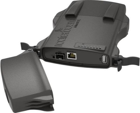 Image du produit MikroTik NetMetal 5SHP, NetMETAL 5 (720MHz CPU, 1xGigabit LAN, 1xSFP cage, 1xUSB, built, in 5G... (1300 Mbit/s)