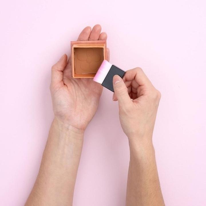 Produktbild W7 Honolulu Sun-Kissed Bronzing Powder Pressed Powder Bronzer Konturieren & Hervorheben Veganes Makeup (Bronzer)