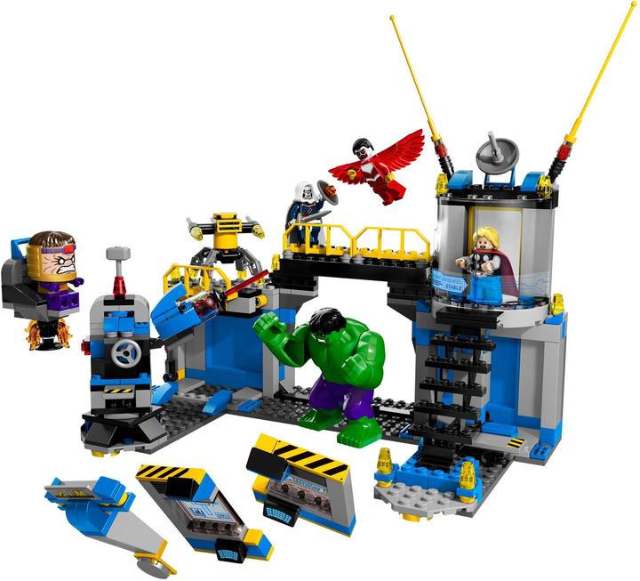 Immagine prodotto LEGO Supereroi Il laboratorio di Hulk (76018, LEGO Marvel)