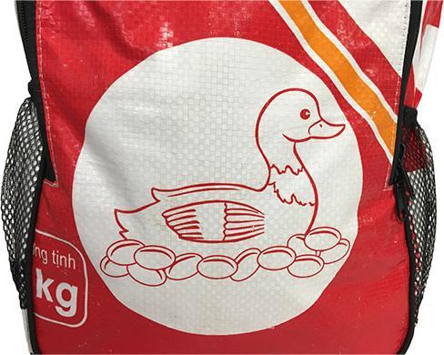 Produktbild Bekos Upcycling - Kinderrucksack aus recycelten Futtersäcke Ente Medium