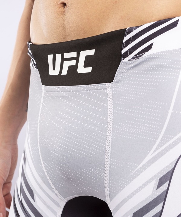 Produktbild Venum UFC Pro Line Herren Vale Tudo Shorts (L)