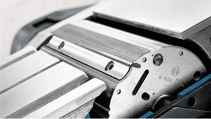 Actual product image Bosch Professional GHO 40-82 C with L-Boxx