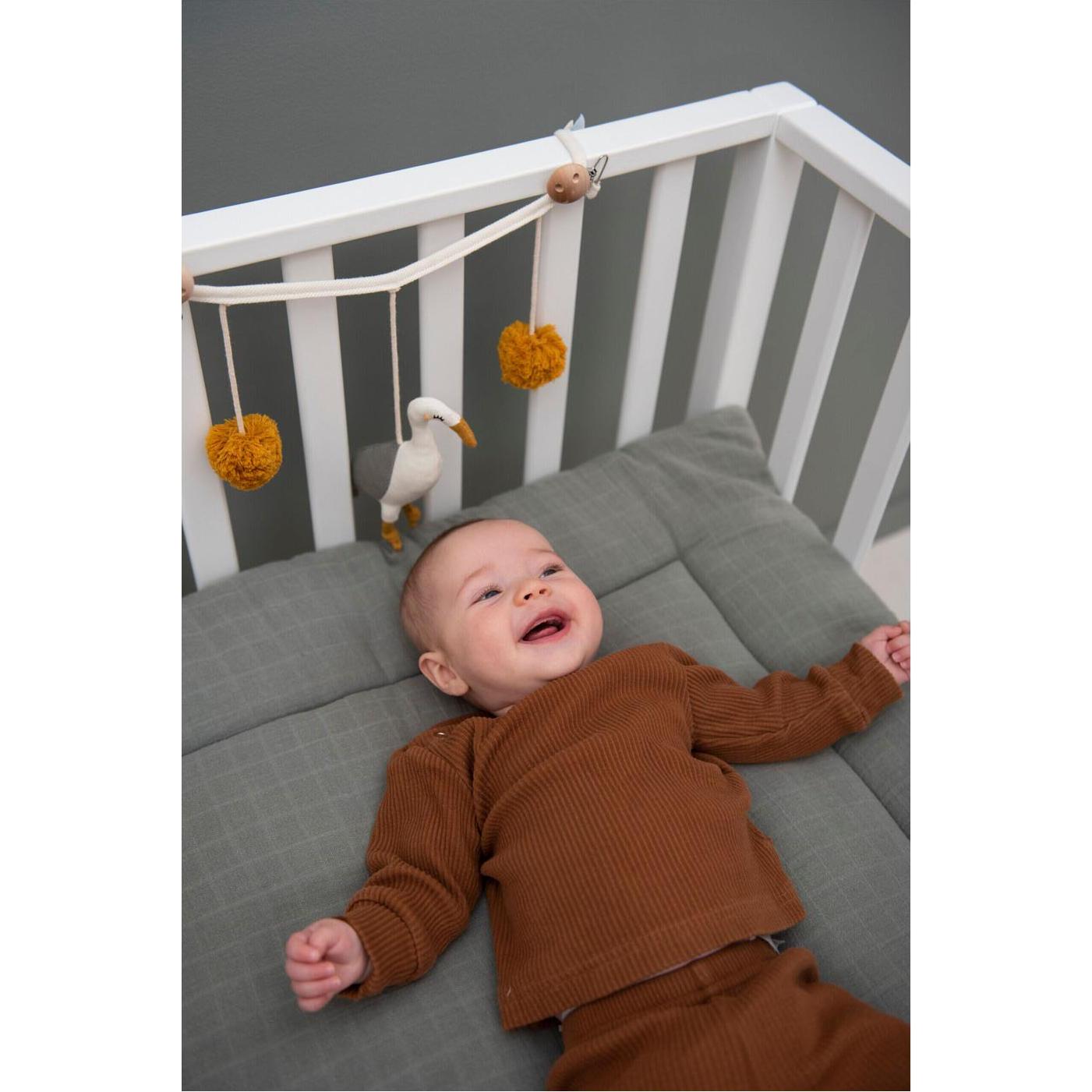 Thumbnail - Trixie, Kinderwagenspielzeug, Knitted Kinderwagenkette