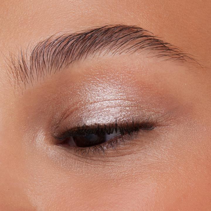 Actual product image essence soft touch eyeshadow (Bubbly Champagne)