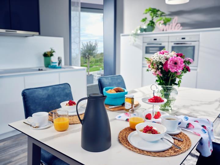 Produktbild Leifheit Isolierkanne Harmonic 1 l dunkelblau (1 l)